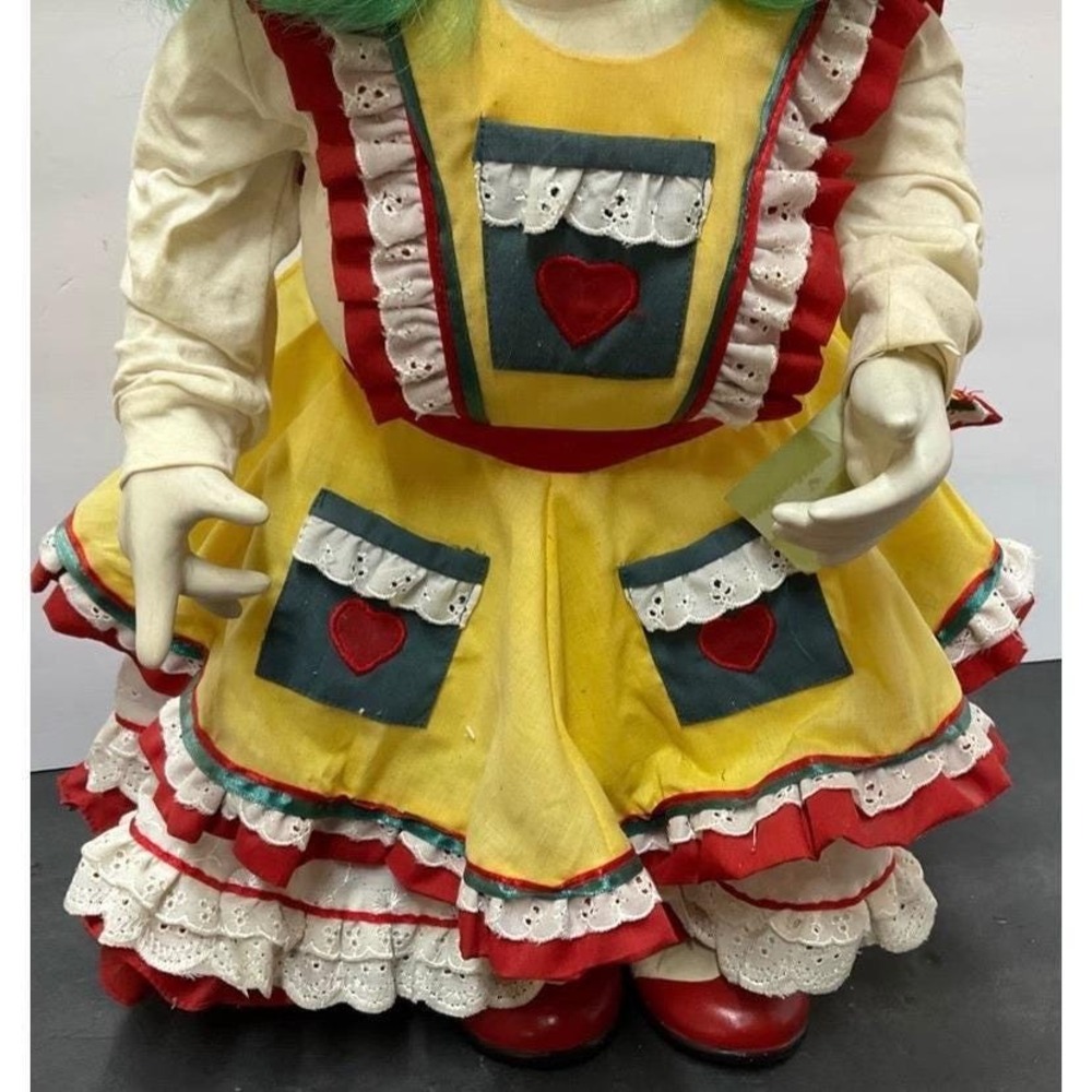 Vintage Center Ring Collection Mama Clown Porcelain Doll 15" Hair W/ Hat - Picture 4 of 9